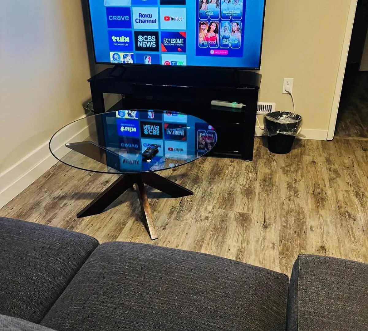 Upper Floor 1 Bedroom Suite With Parking Calgary